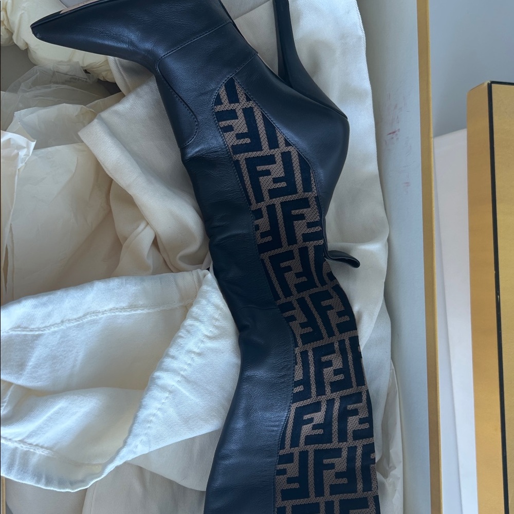 Fendi Black and Brown Logo Boots